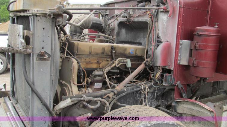 image for item E3997 1987 Peterbilt 357 flatbed truck