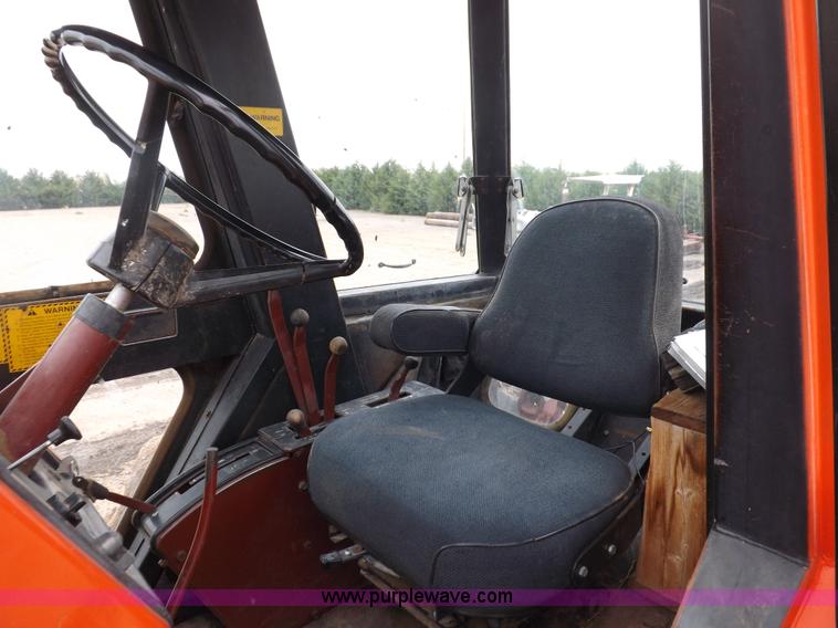 image for item F8727 1976 Allis Chalmers 7080 tractor