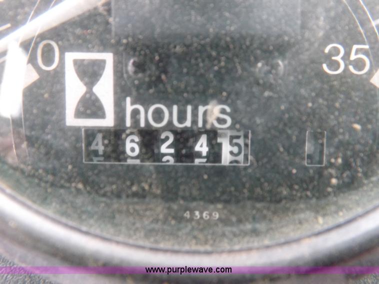 image for item F8727 1976 Allis Chalmers 7080 tractor