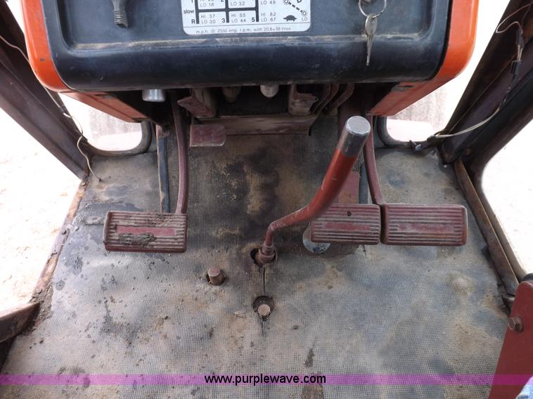 image for item F8727 1976 Allis Chalmers 7080 tractor