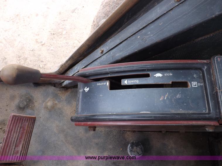 image for item F8727 1976 Allis Chalmers 7080 tractor