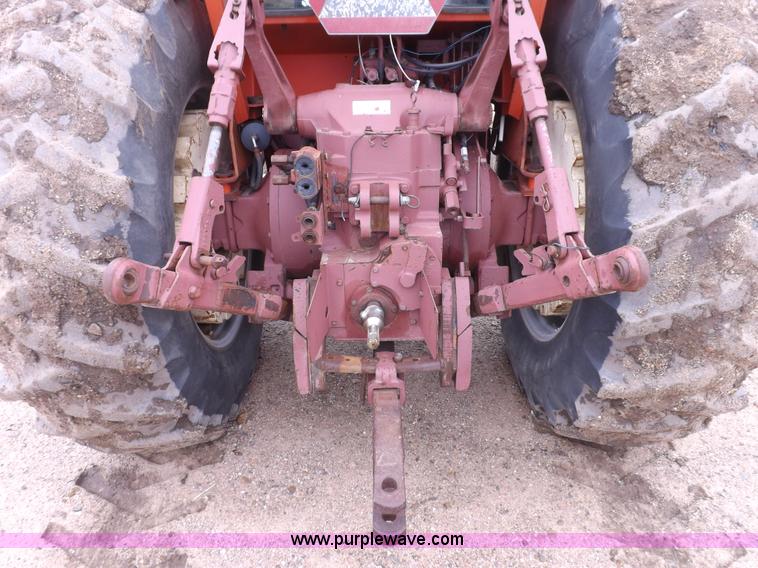image for item F8727 1976 Allis Chalmers 7080 tractor