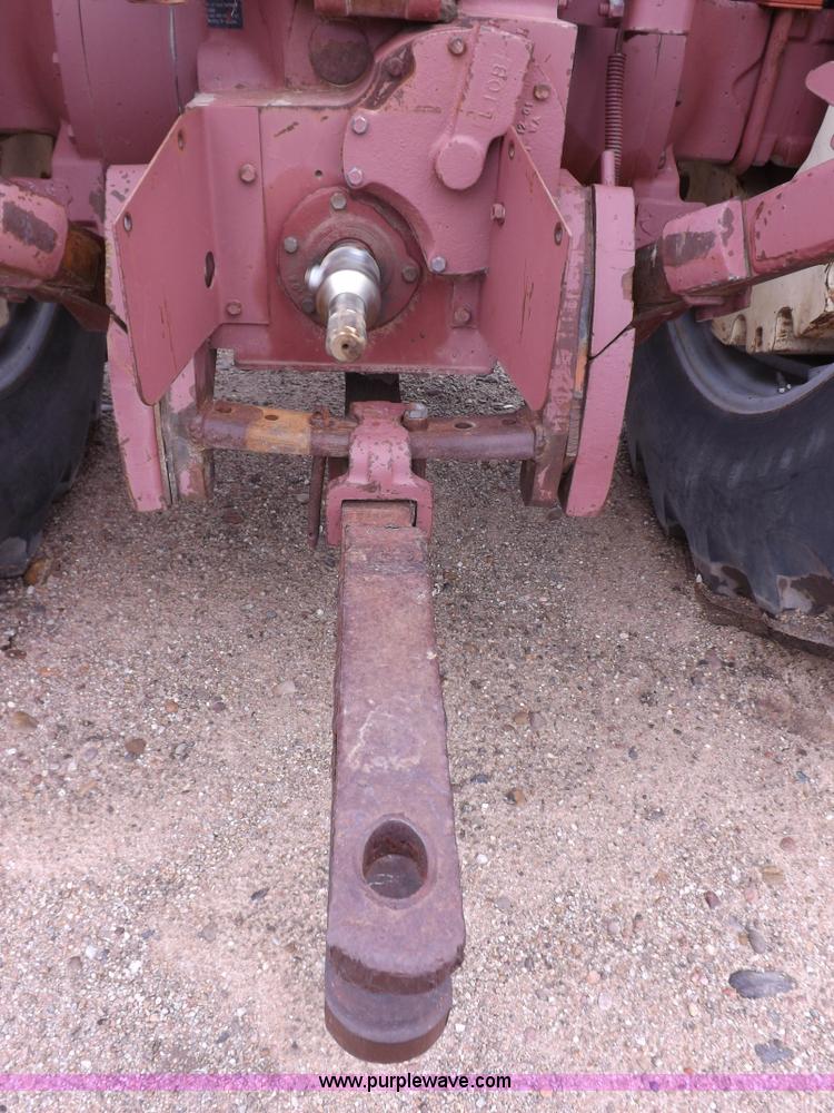 image for item F8727 1976 Allis Chalmers 7080 tractor