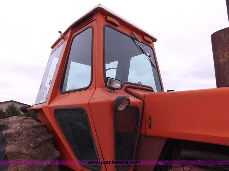 image for item F8727 1976 Allis Chalmers 7080 tractor