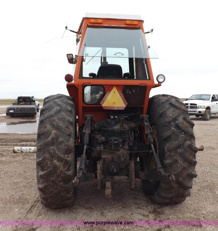 image for item F8728 1981 Allis Chalmers 7020 tractor