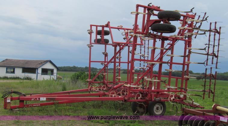 image for item G2001 Wil-Rich 2500 field cultivator