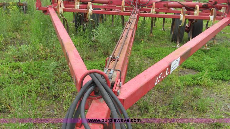 image for item G2001 Wil-Rich 2500 field cultivator