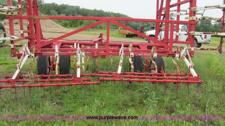 image for item G2001 Wil-Rich 2500 field cultivator