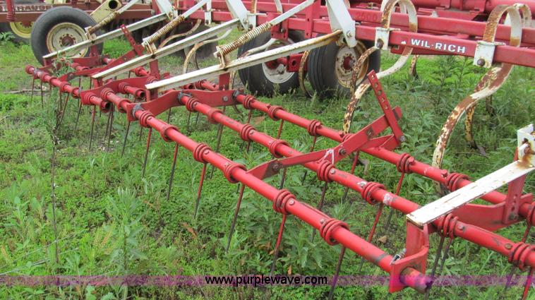 image for item G2001 Wil-Rich 2500 field cultivator