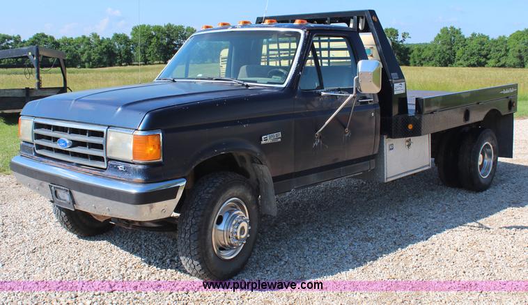 image for item G5038 1991 Ford F350 Super Duty dump bed pickup truck