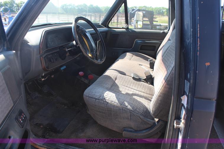 image for item G5038 1991 Ford F350 Super Duty dump bed pickup truck