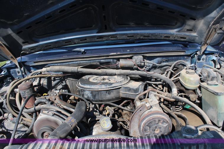 image for item G5038 1991 Ford F350 Super Duty dump bed pickup truck