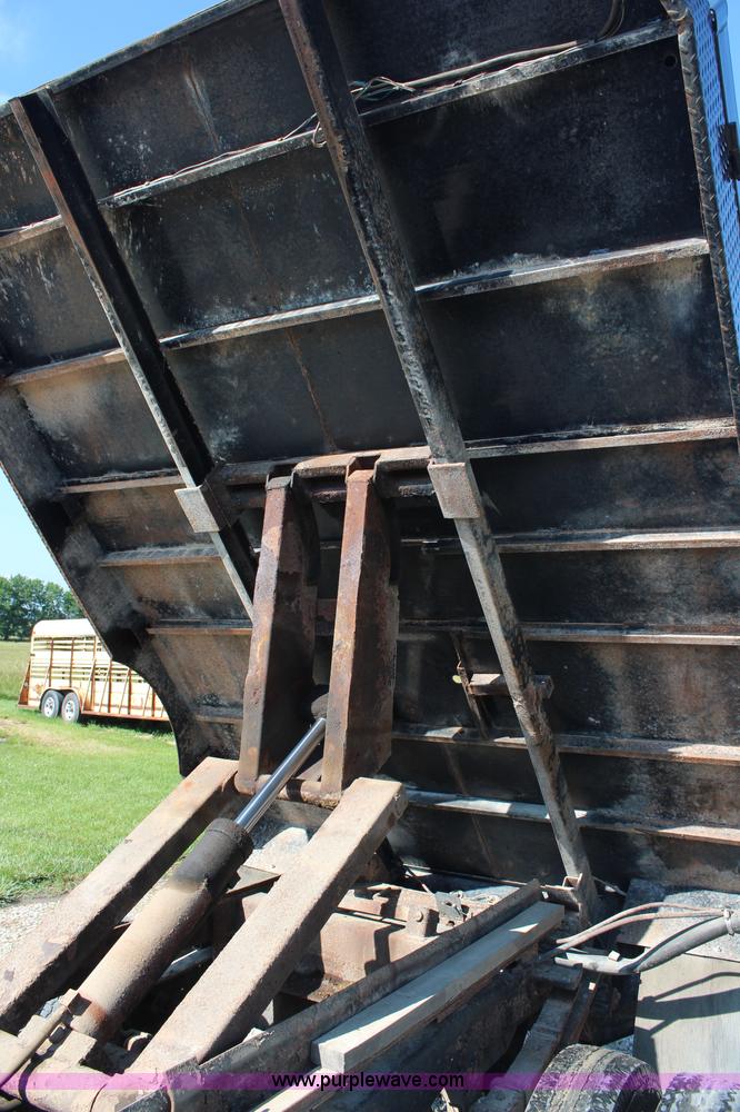 image for item G5038 1991 Ford F350 Super Duty dump bed pickup truck