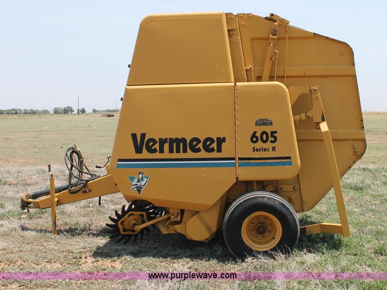 image for item G5755 1995 Vermeer 605K round baler