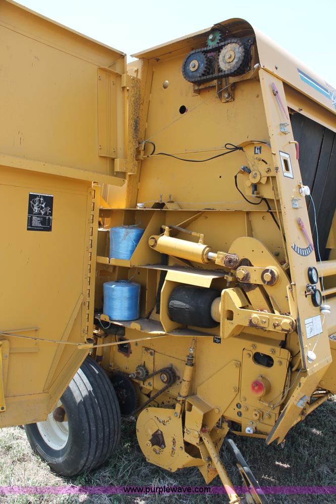 image for item G5755 1995 Vermeer 605K round baler