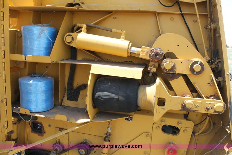 image for item G5755 1995 Vermeer 605K round baler