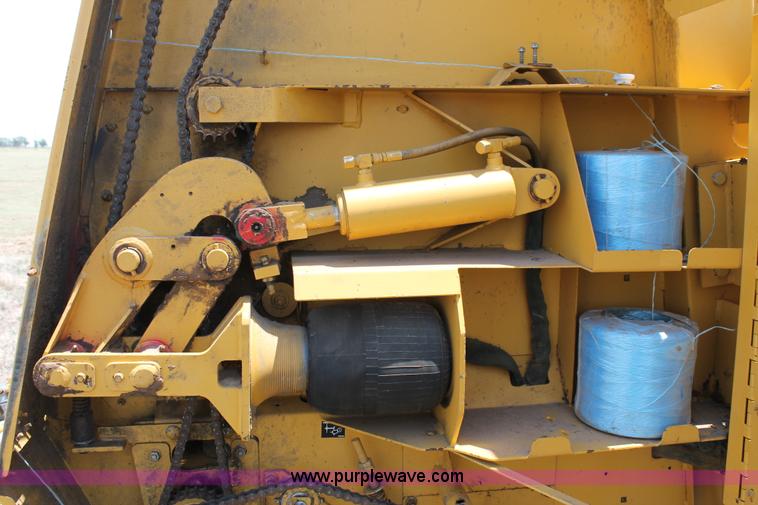 image for item G5755 1995 Vermeer 605K round baler