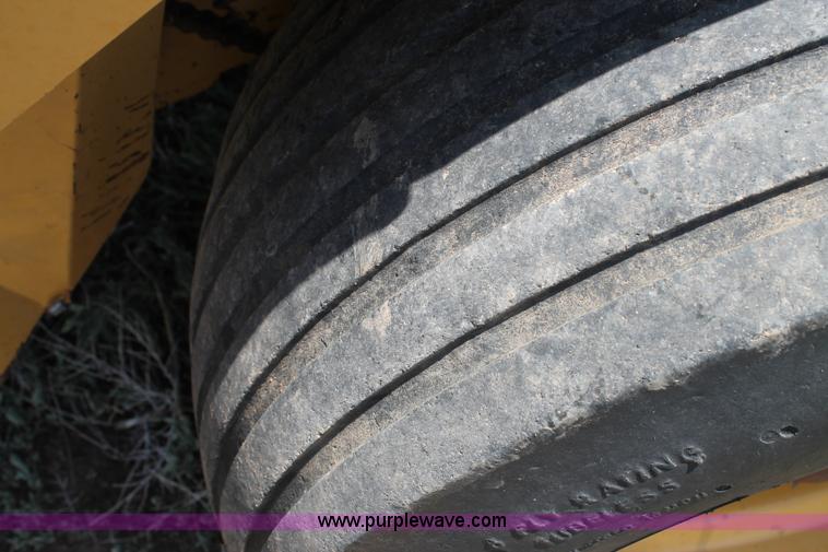 image for item G5755 1995 Vermeer 605K round baler