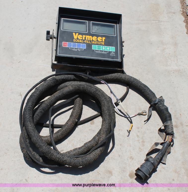 image for item G5755 1995 Vermeer 605K round baler