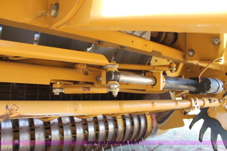 image for item G5757 2003 Vermeer 605 round baler