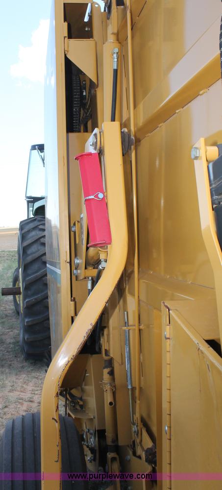 image for item G5757 2003 Vermeer 605 round baler