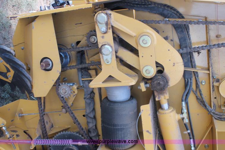 image for item G5757 2003 Vermeer 605 round baler