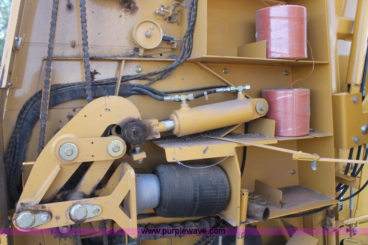 image for item G5757 2003 Vermeer 605 round baler