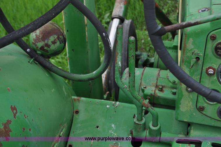 image for item G6032 1957 John Deere 720 tractor