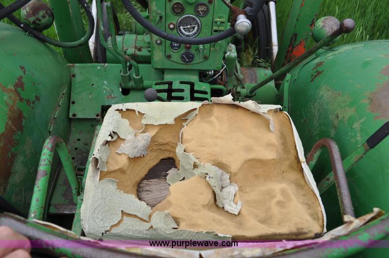 image for item G6032 1957 John Deere 720 tractor