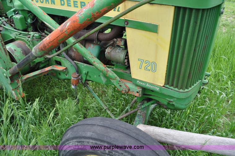 image for item G6032 1957 John Deere 720 tractor