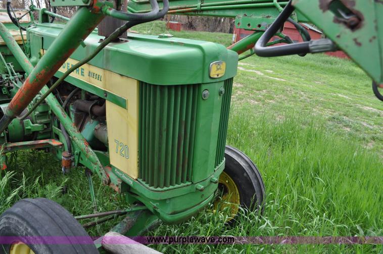 image for item G6032 1957 John Deere 720 tractor