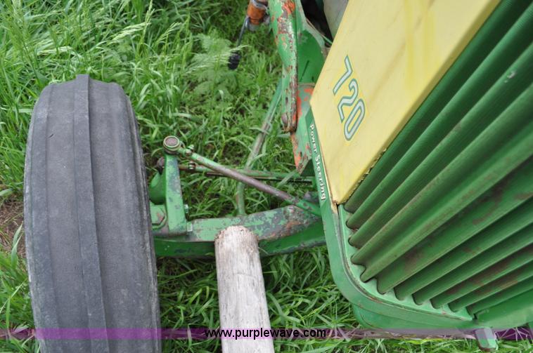 image for item G6032 1957 John Deere 720 tractor