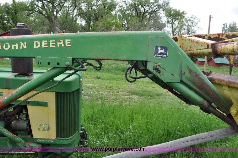 image for item G6032 1957 John Deere 720 tractor