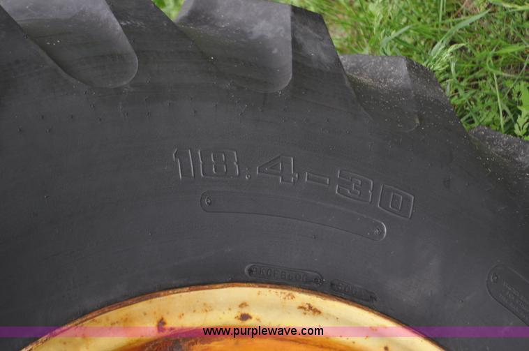 image for item G6032 1957 John Deere 720 tractor