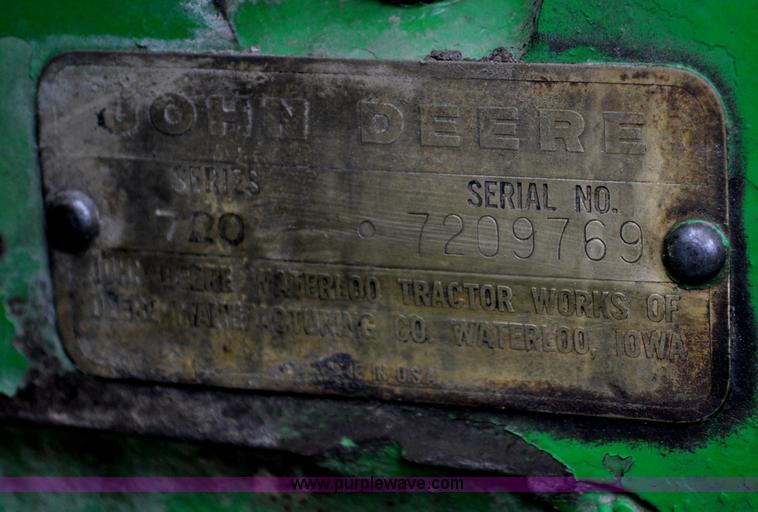 image for item G6032 1957 John Deere 720 tractor