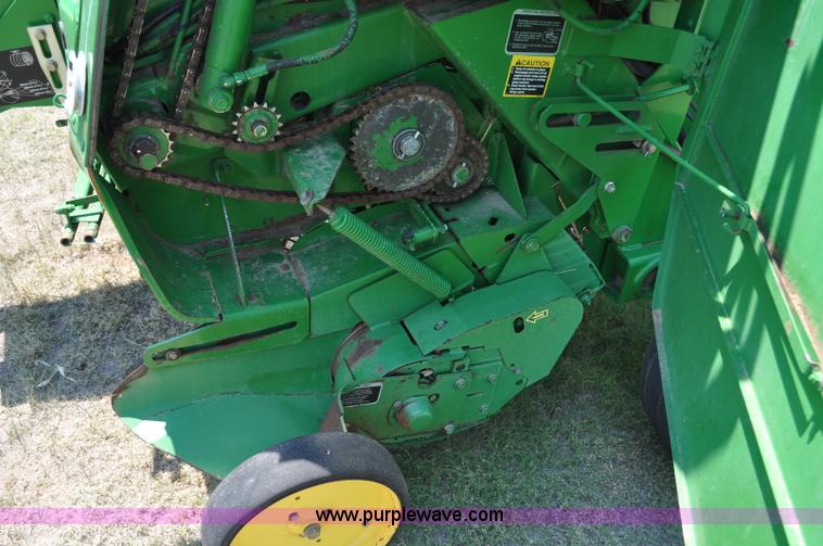 image for item G6040 2002 John Deere 567 round baler