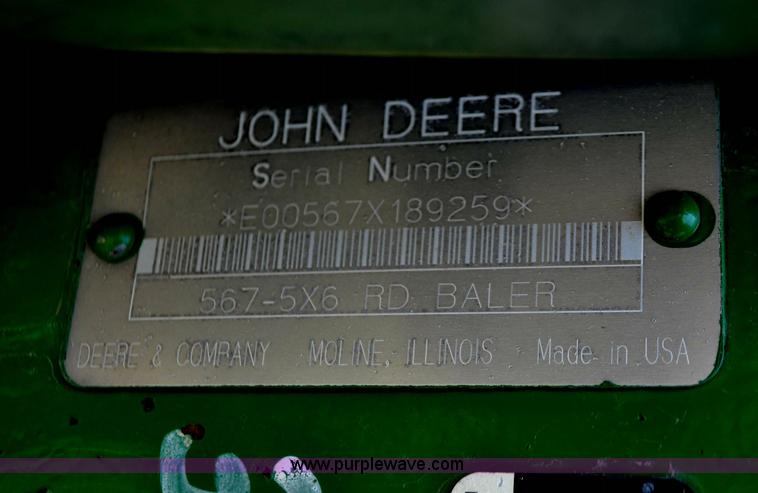 image for item G6040 2002 John Deere 567 round baler