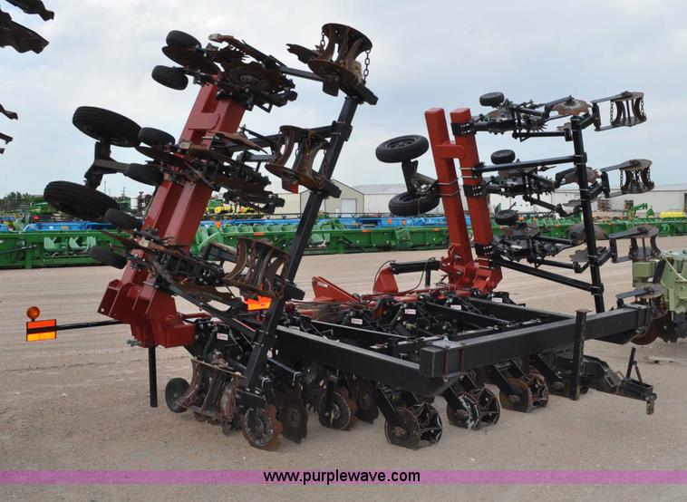 image for item G6042 Redball 2000 strip till machine