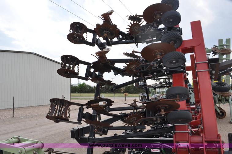 image for item G6042 Redball 2000 strip till machine