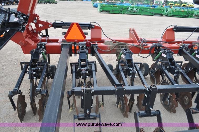 image for item G6042 Redball 2000 strip till machine