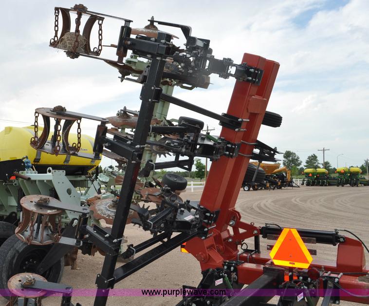 image for item G6042 Redball 2000 strip till machine