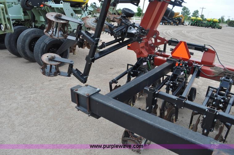image for item G6042 Redball 2000 strip till machine