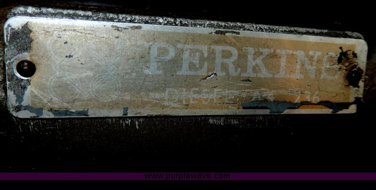 image for item H3052 1968 Massey-Ferguson 180 tractor