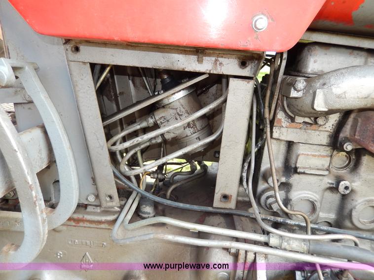 image for item H3052 1968 Massey-Ferguson 180 tractor