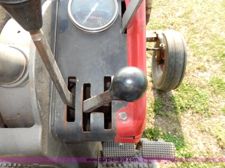 image for item H3052 1968 Massey-Ferguson 180 tractor