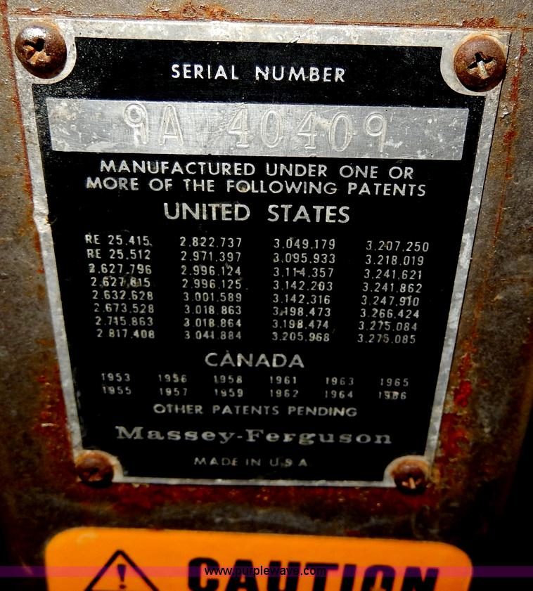 image for item H3052 1968 Massey-Ferguson 180 tractor