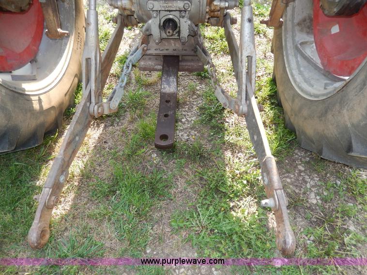 image for item H3052 1968 Massey-Ferguson 180 tractor