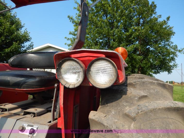 image for item H3052 1968 Massey-Ferguson 180 tractor