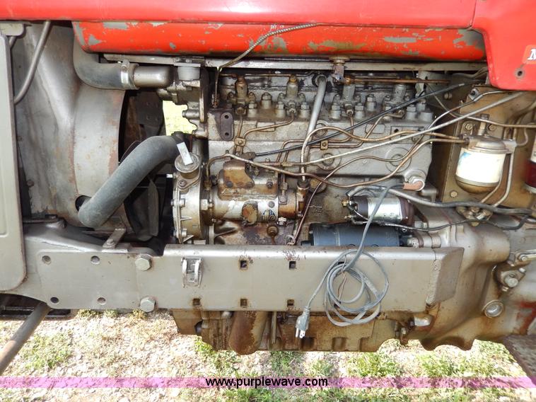 image for item H3052 1968 Massey-Ferguson 180 tractor