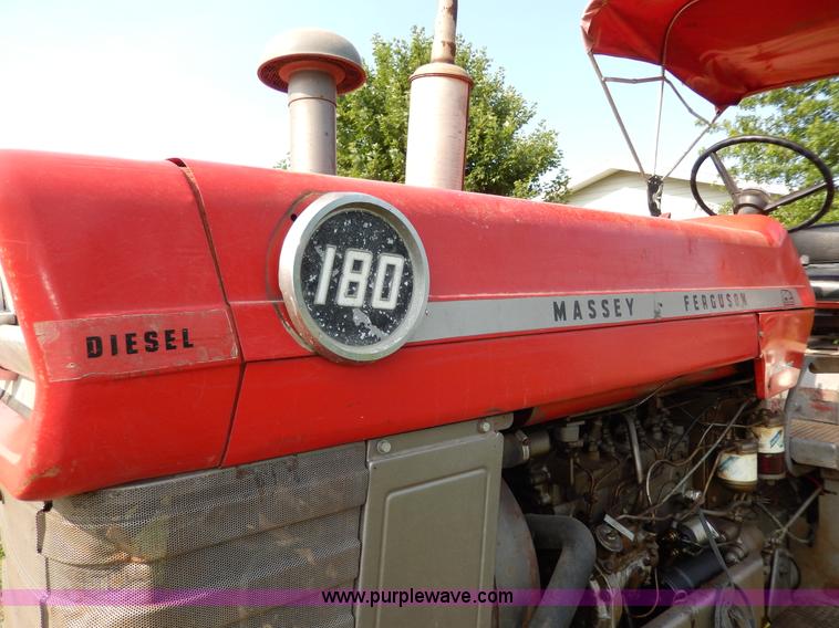 image for item H3052 1968 Massey-Ferguson 180 tractor